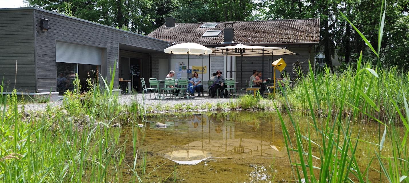 Sitzplatz am Teich 